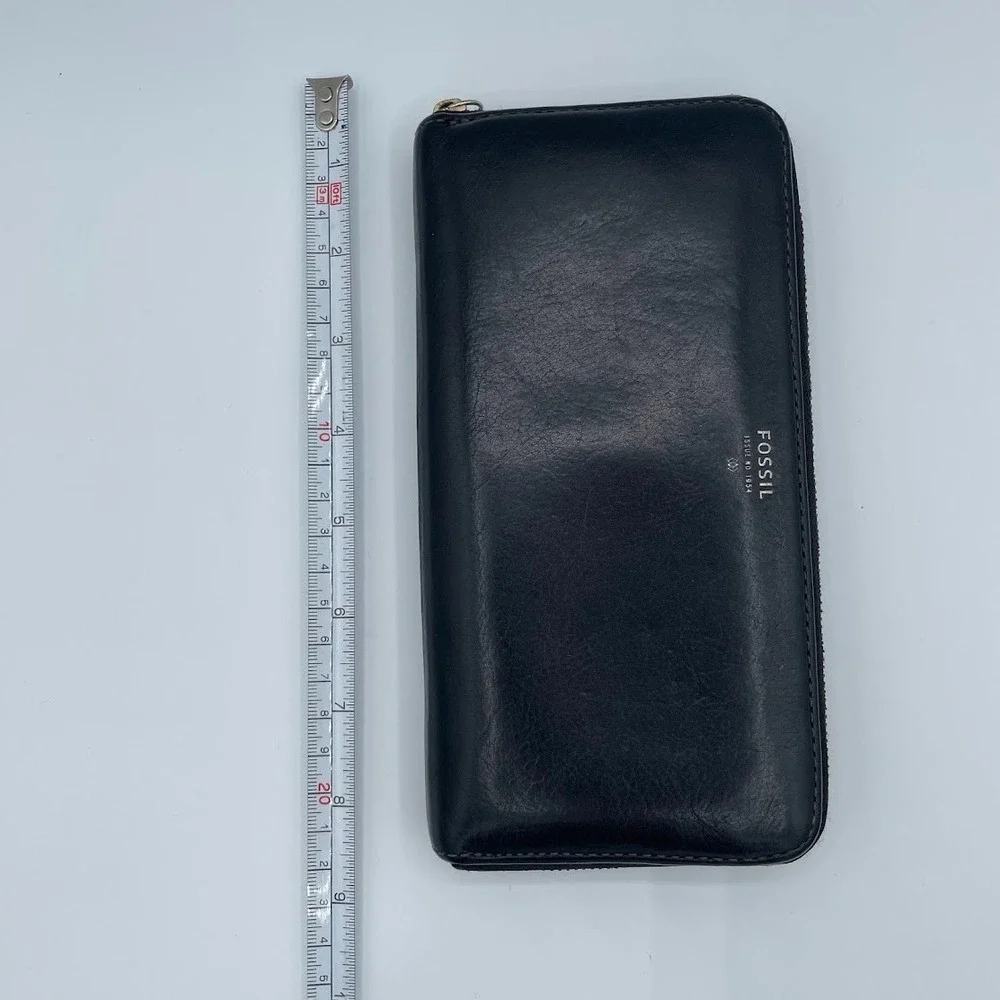Fossil emma style